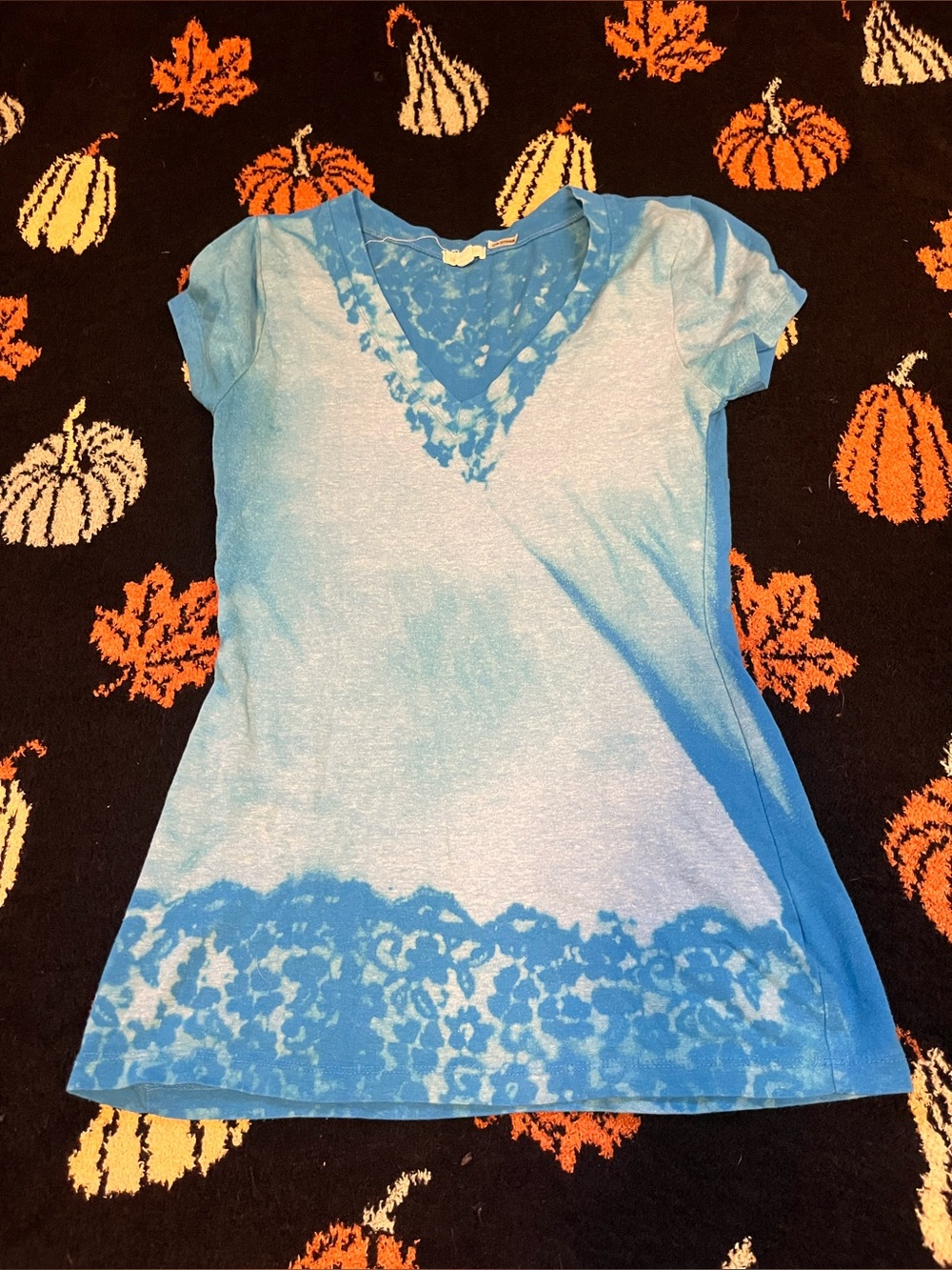 #29 Zenana Blue Lacet V-Neck available on live sept 7th 9am mst